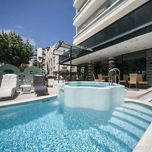 https://levante-rimini.riccione-hotels.org